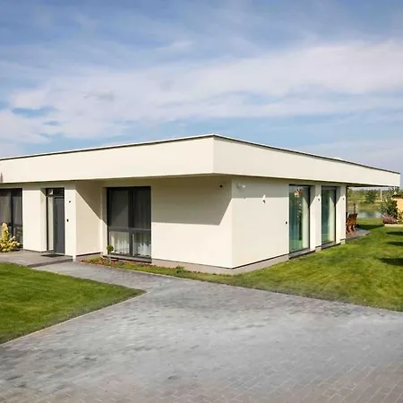 Villa Toparti Villa, Jakuzzi,luxus Elmeny A Szigetkoezben